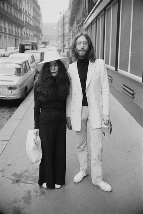 yoko ono naked|The story behind John Lennon and Yoko Onos banned nude。